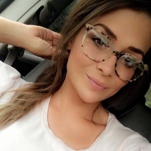 Meet your Posher, Natasha